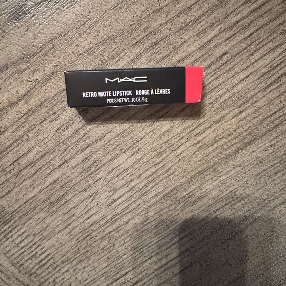 2 Mac Lipsticks - Picture 6 of 6